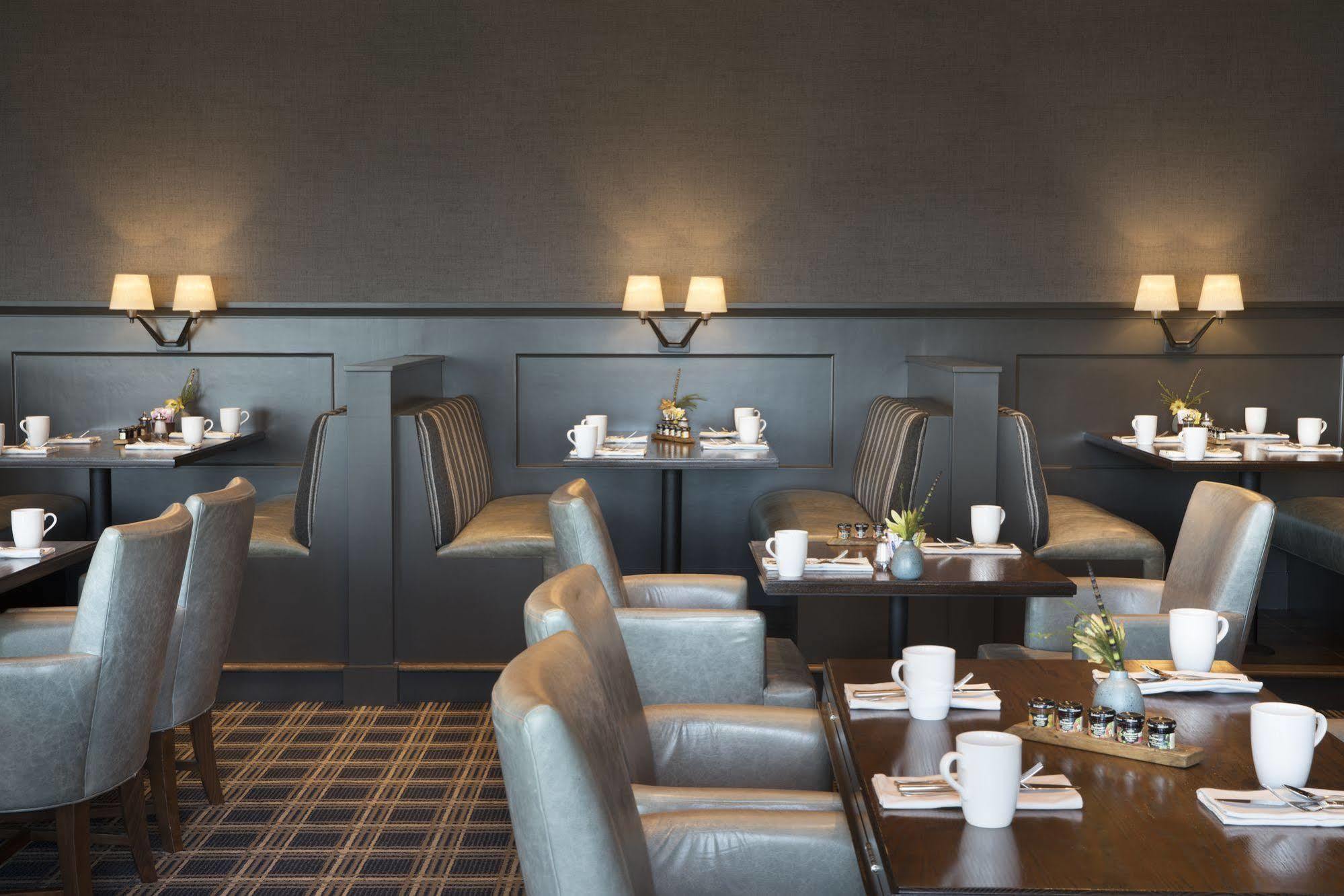 Hotel The At 4*